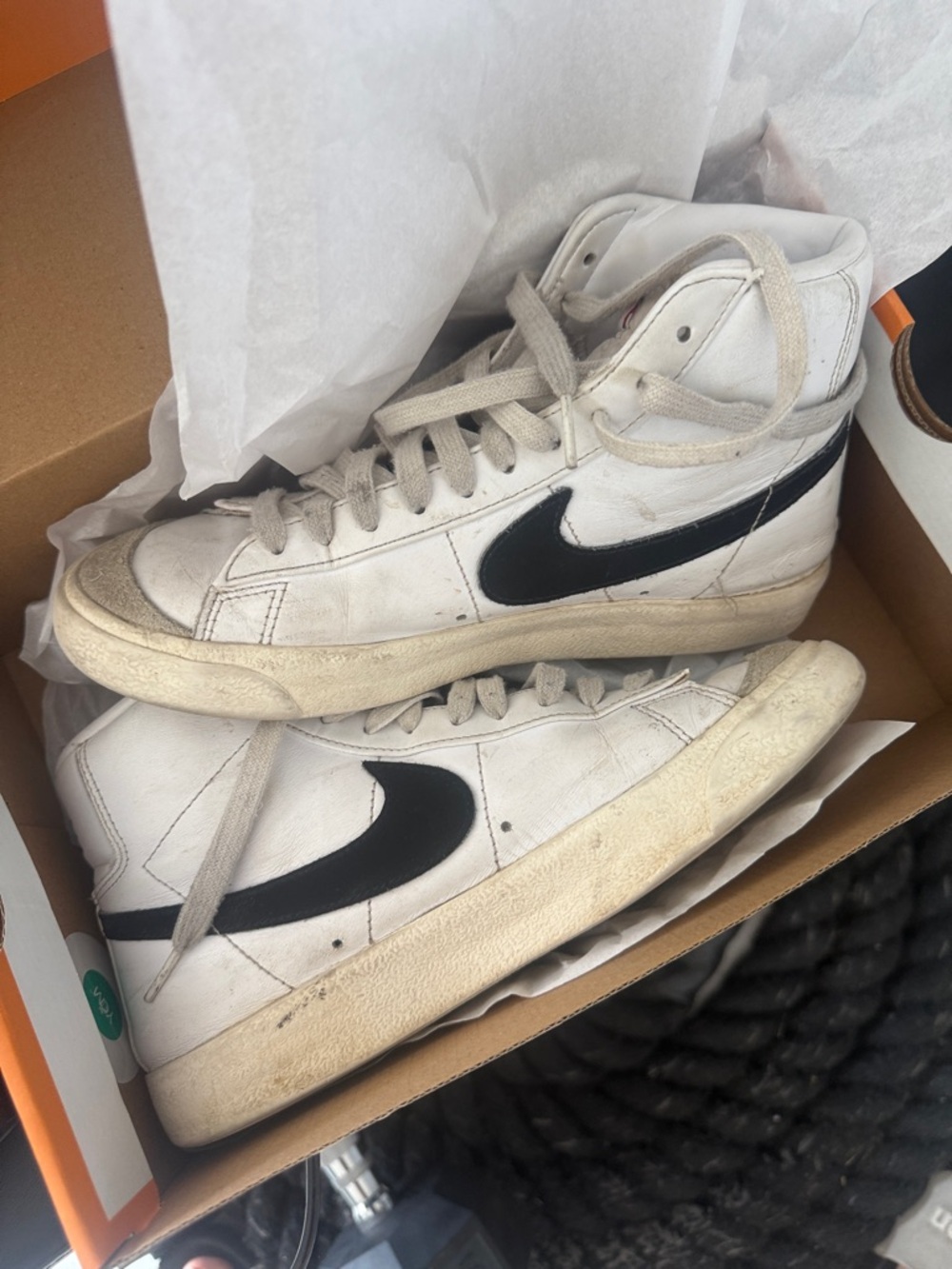 Nike blazer mid White and Black High-Top Sneakers